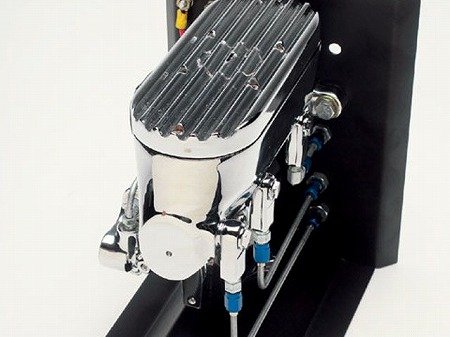 0904mt_06_z_2009_sema_products_master_cylinder.jpg